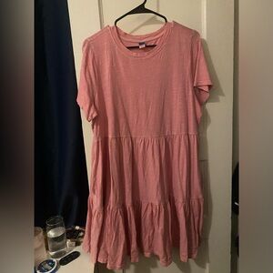 Short sleeve pink flowy dress